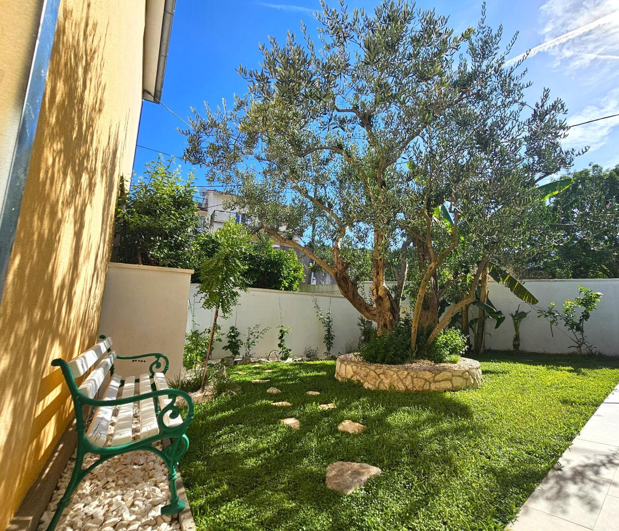 The Three Flowers Pool House Trogir Exterior photo